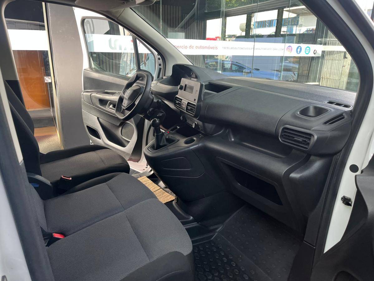 peugeot-partner-2020-diesel-1499cc