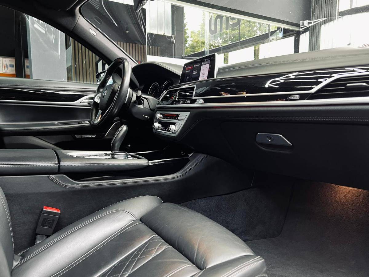 bmw-serie-7-2018-diesel-2993cc