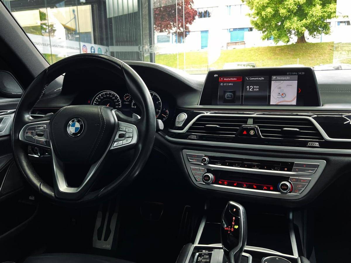 bmw-serie-7-2018-diesel-2993cc