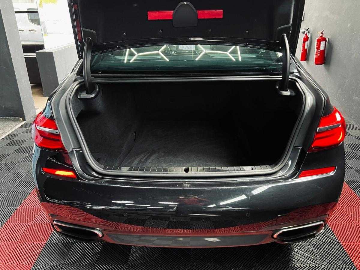 bmw-serie-7-2018-diesel-2993cc