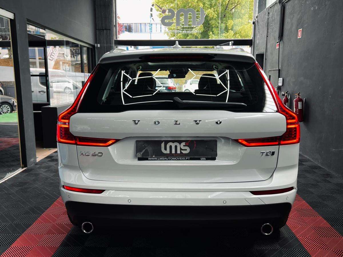 volvo-xc60-2018-hibrido-a-gasolina-1969cc