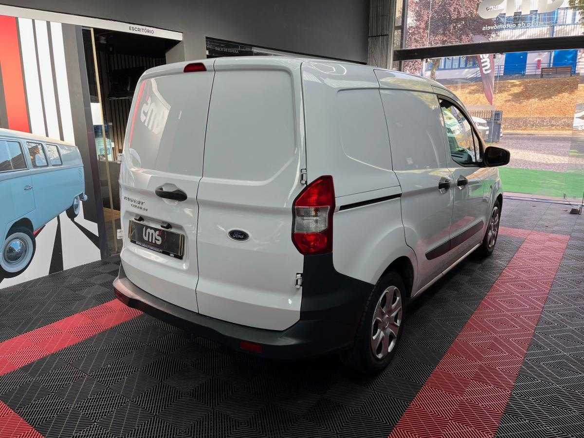 ford-transit-courier-2018-diesel-1499cc