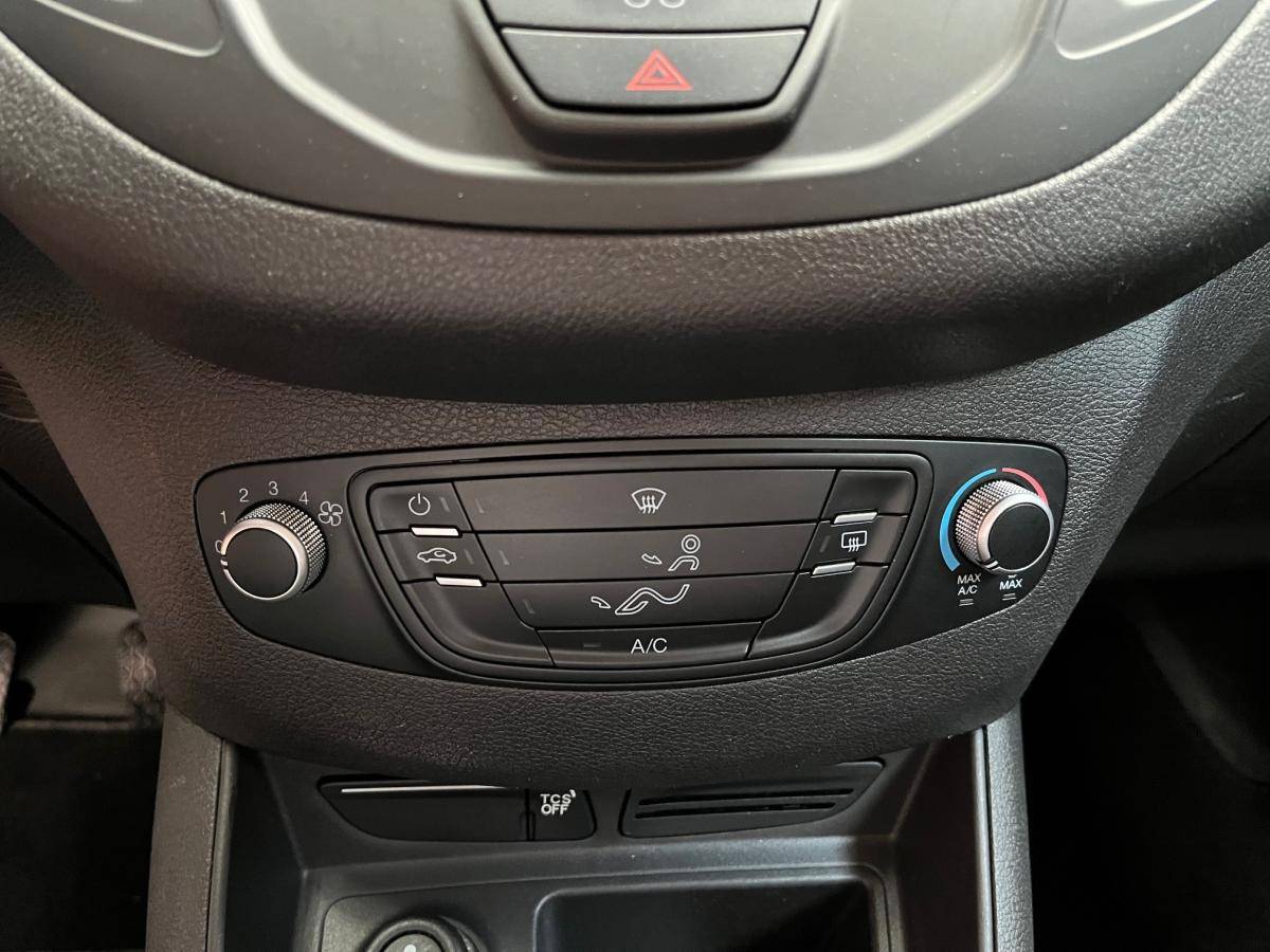 ford-transit-courier-2018-diesel-1499cc