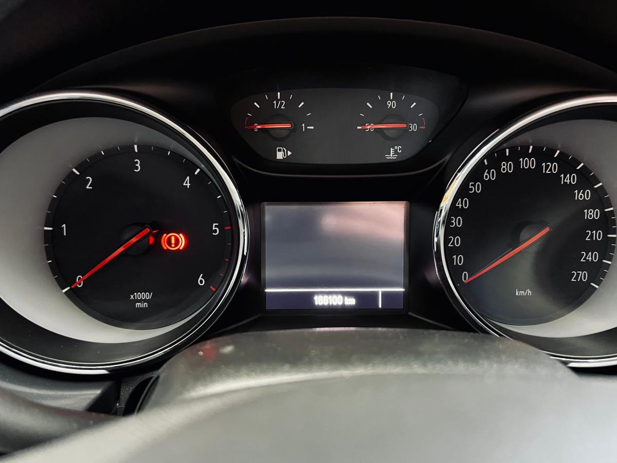 opel-astra-2017-diesel-1598cc