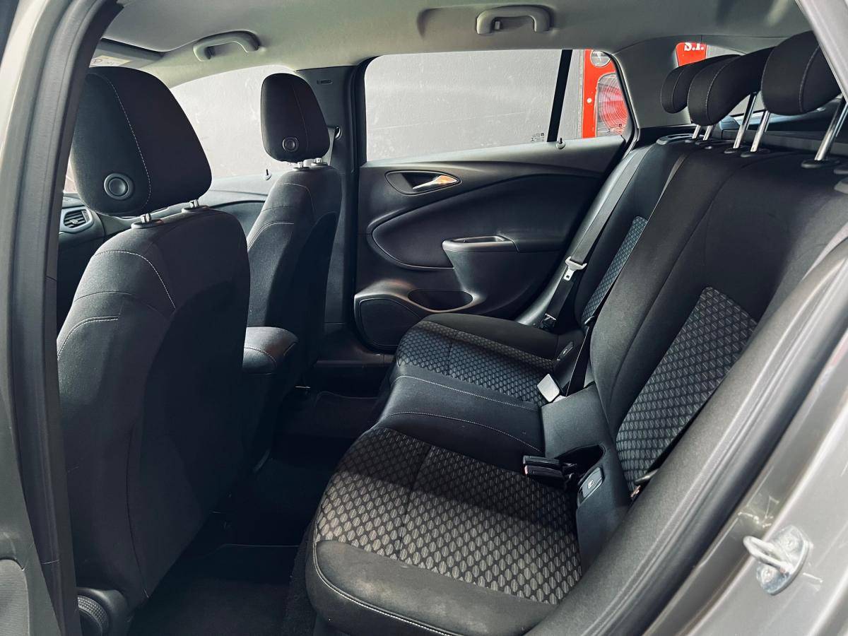 opel-astra-2017-diesel-1598cc