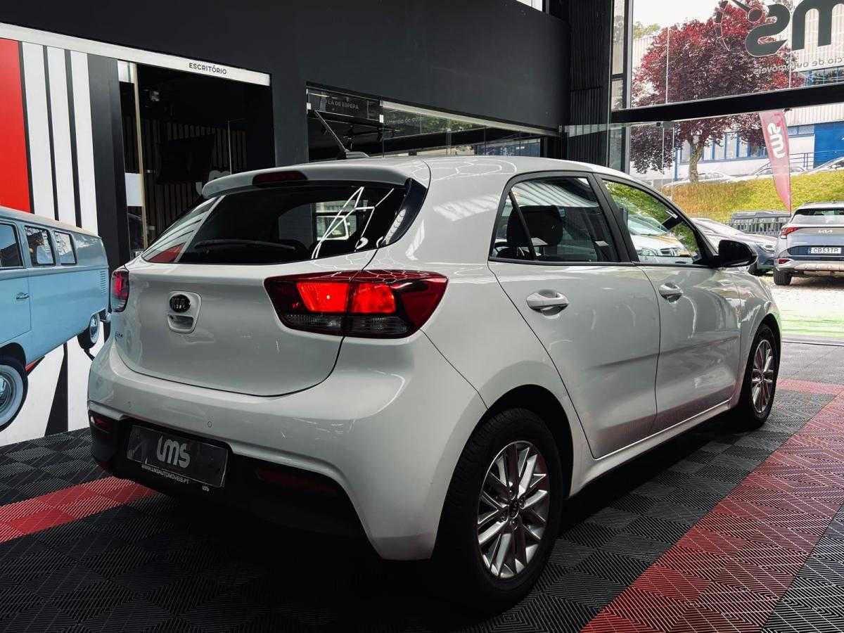 kia-rio-2018-gasolina-1248cc