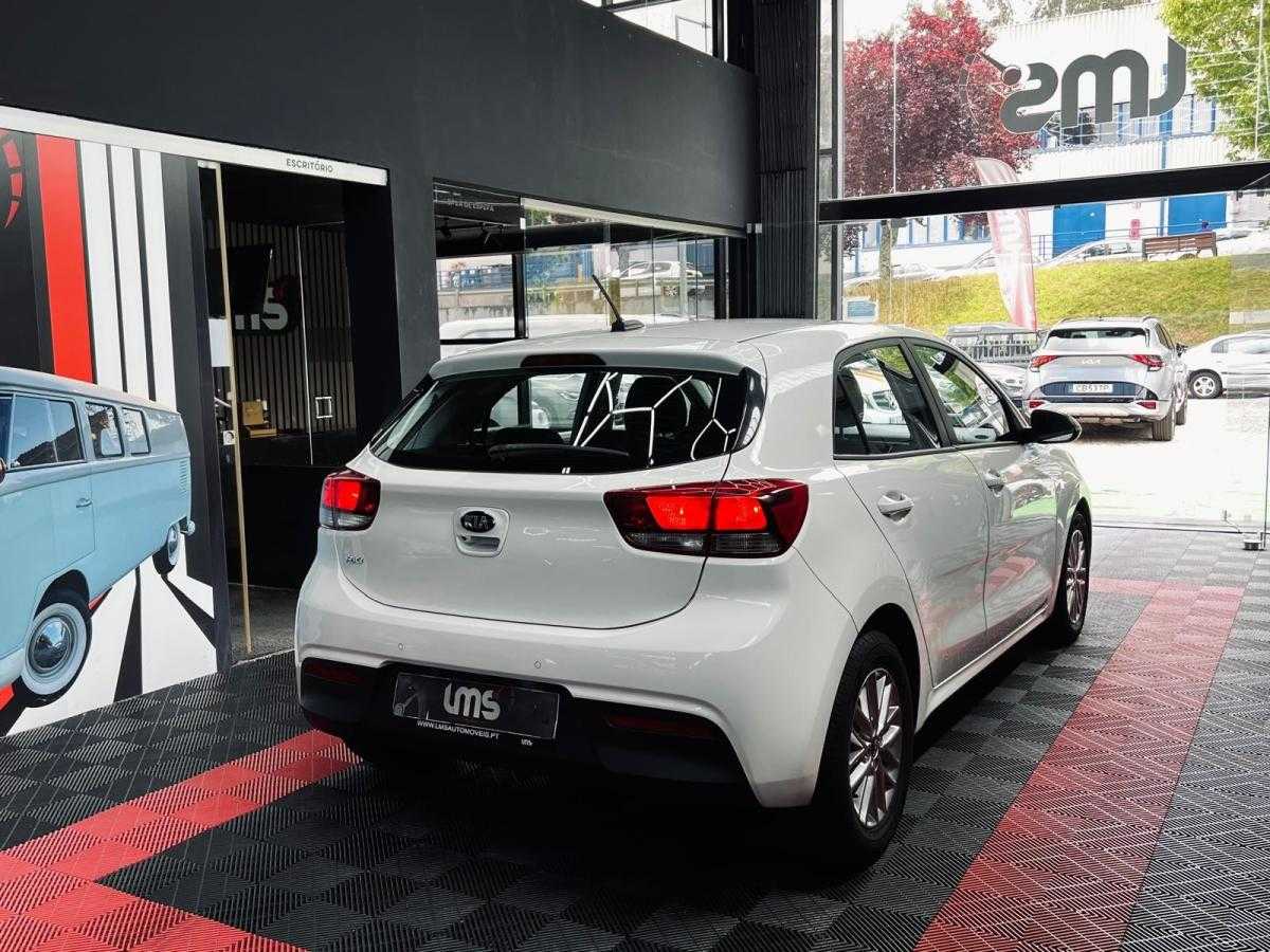 kia-rio-2018-gasolina-1248cc