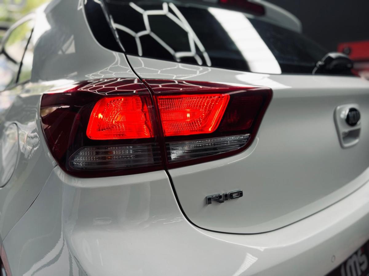 kia-rio-2018-gasolina-1248cc