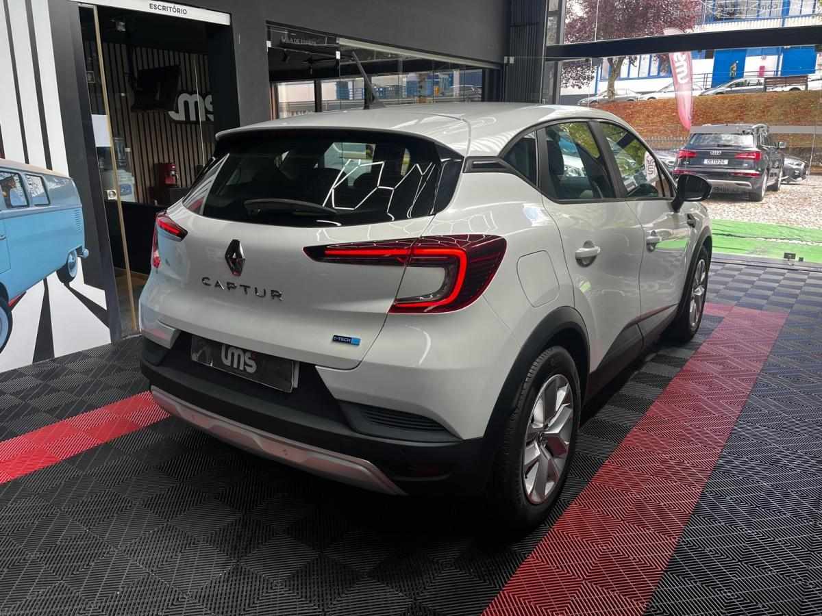 renault-captur-2022-hibrido-a-gasolina-1598cc