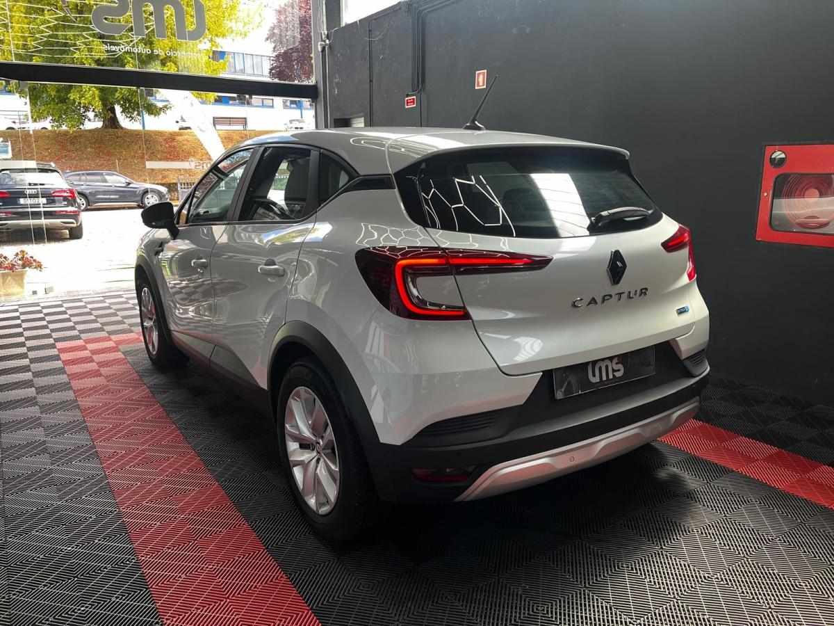 renault-captur-2022-hibrido-a-gasolina-1598cc