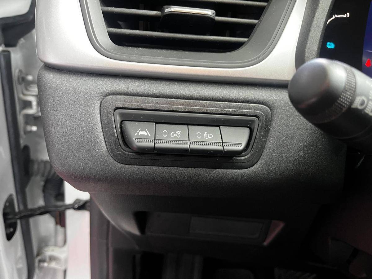 renault-captur-2022-hibrido-a-gasolina-1598cc