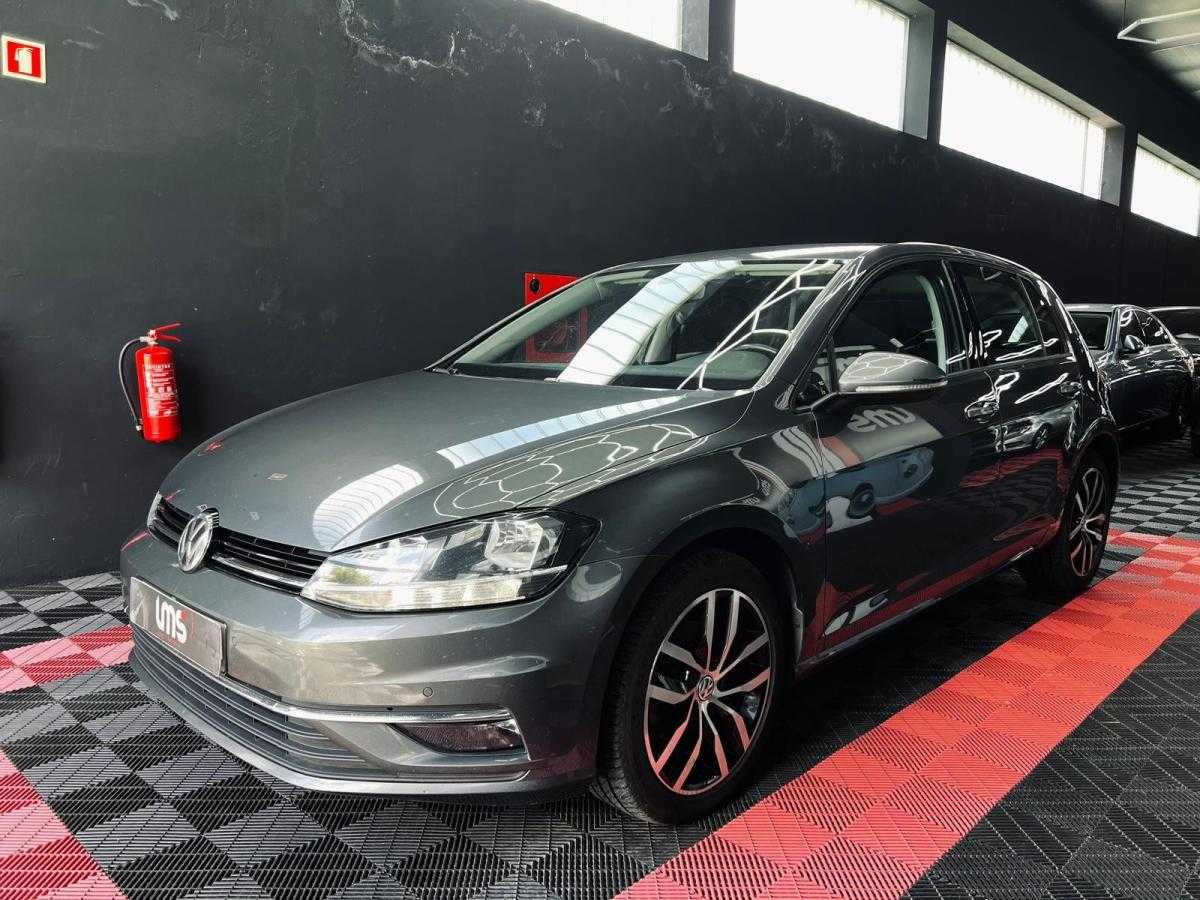 volkswagen-golf-2018-diesel-1598cc