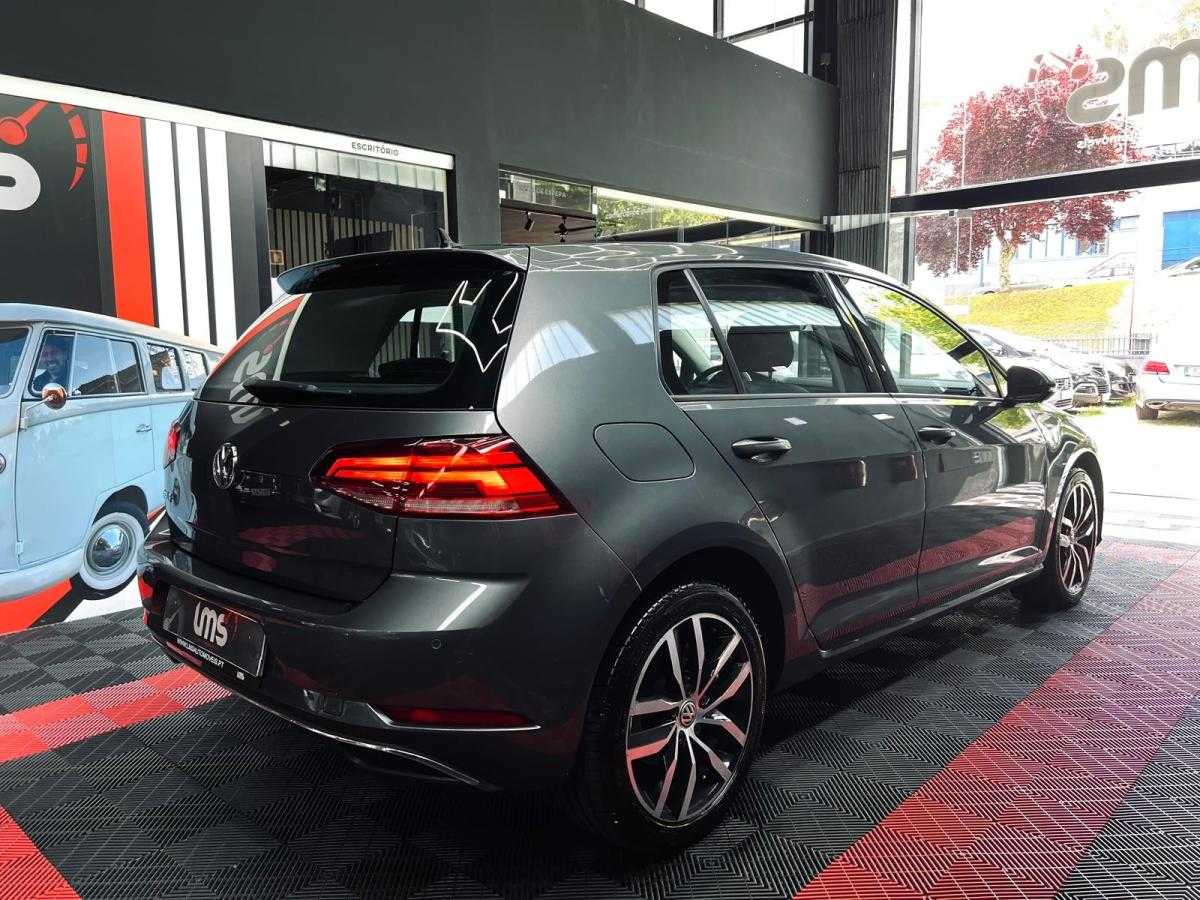volkswagen-golf-2018-diesel-1598cc