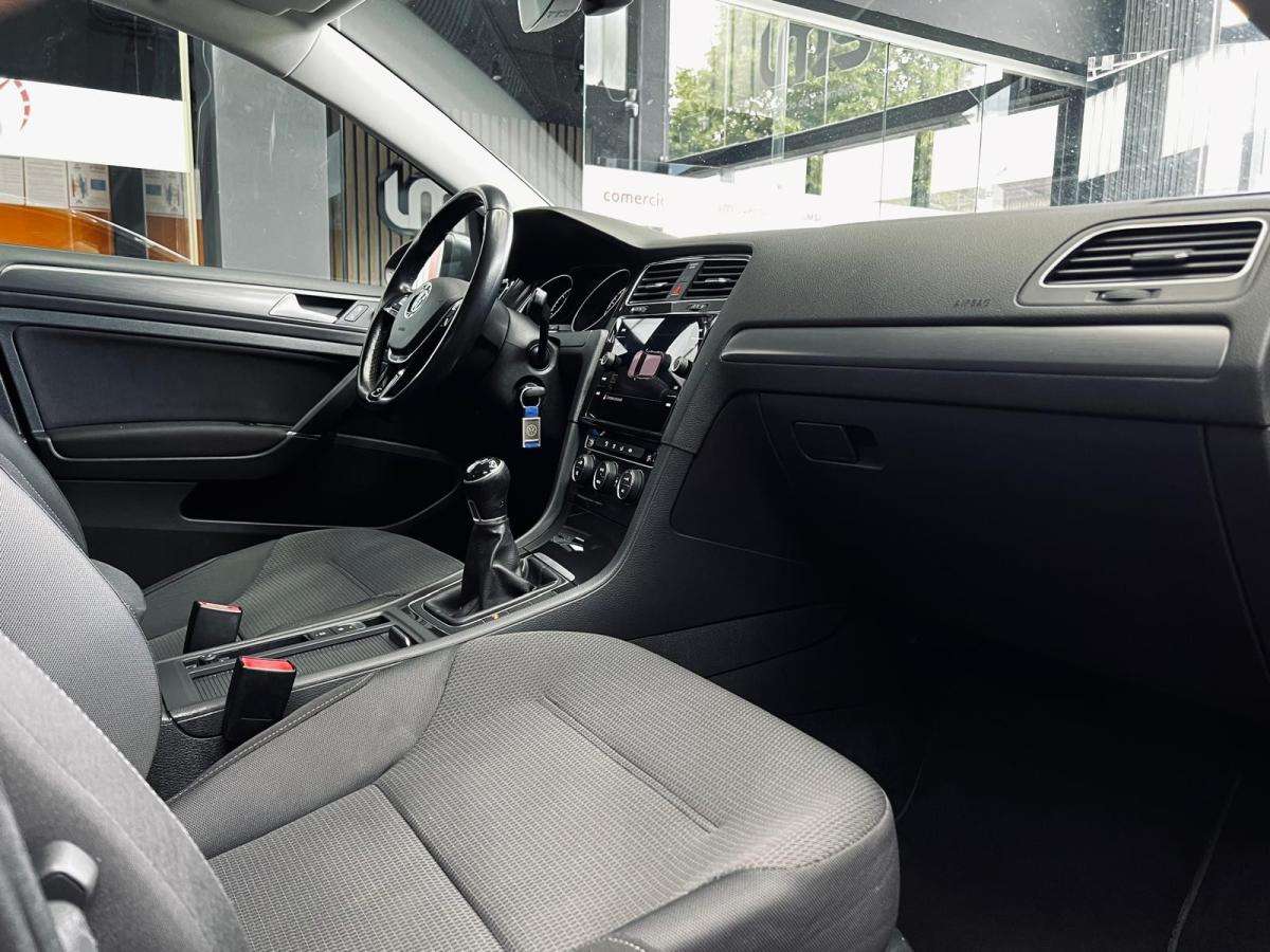 volkswagen-golf-2018-diesel-1598cc