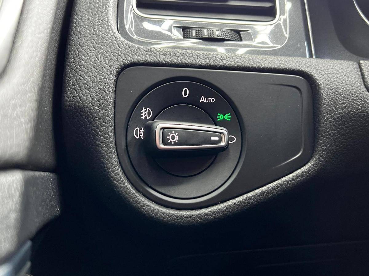 volkswagen-golf-2018-diesel-1598cc