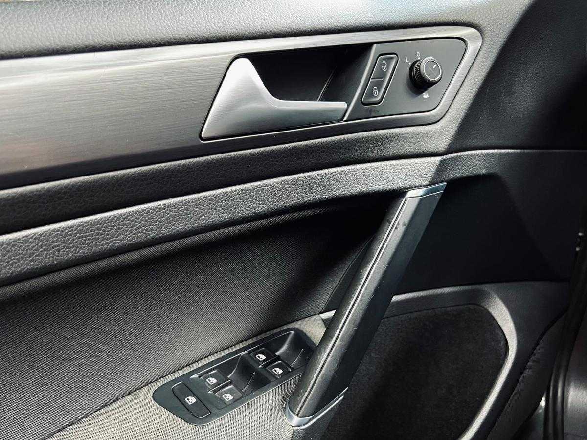 volkswagen-golf-2018-diesel-1598cc