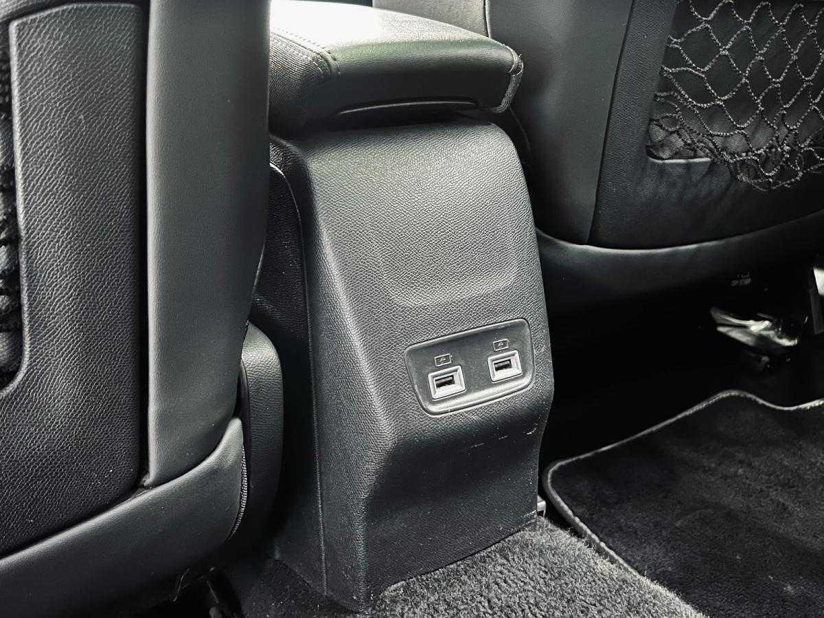 peugeot-2008-2020-eletrico-500cc