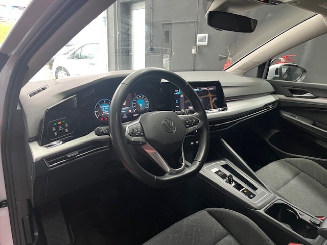 volkswagen-golf-variant-2023-diesel-1968cc