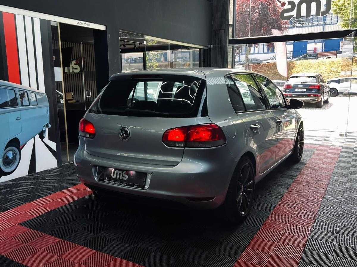volkswagen-golf-2010-diesel-1598cc