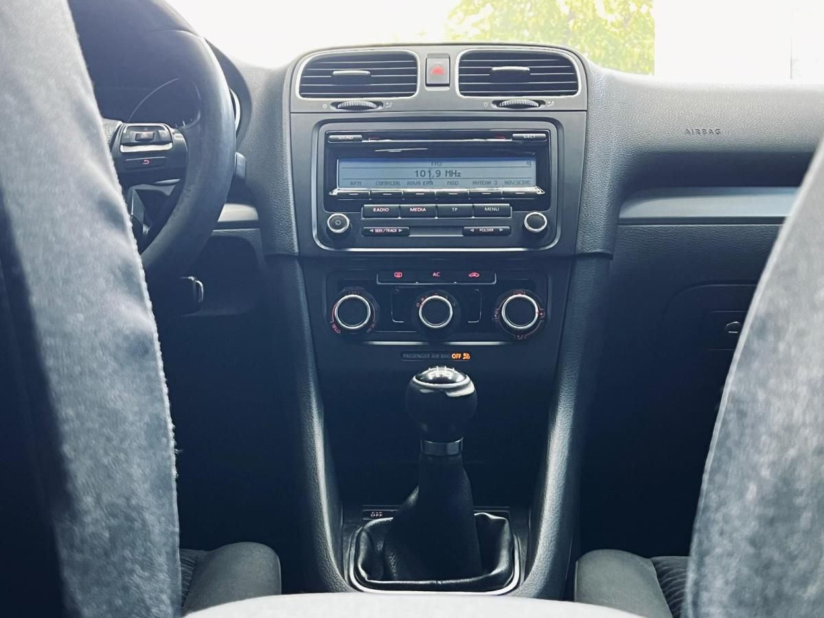 volkswagen-golf-2010-diesel-1598cc
