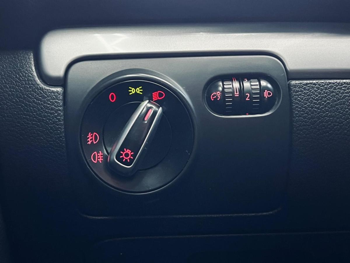 volkswagen-golf-2010-diesel-1598cc