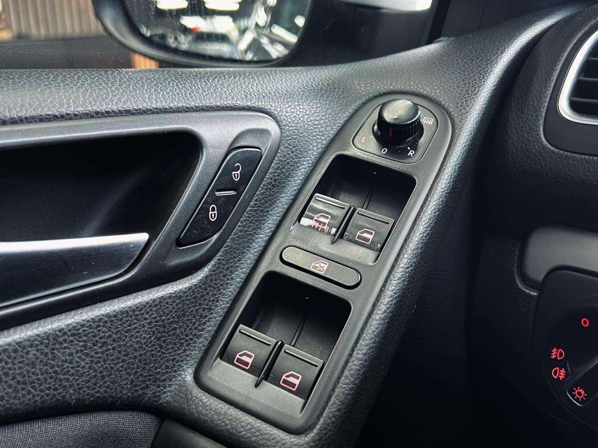 volkswagen-golf-2010-diesel-1598cc