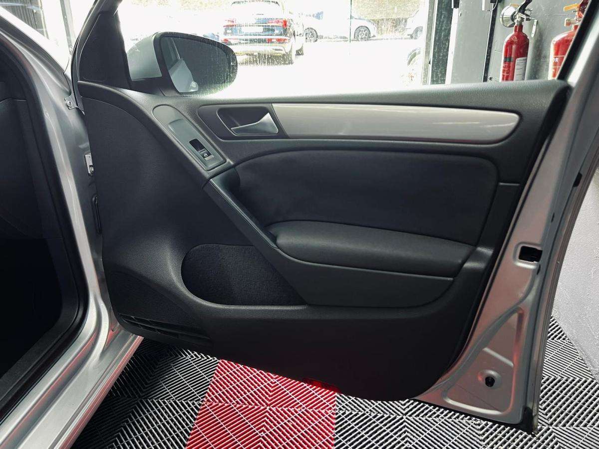 volkswagen-golf-2010-diesel-1598cc