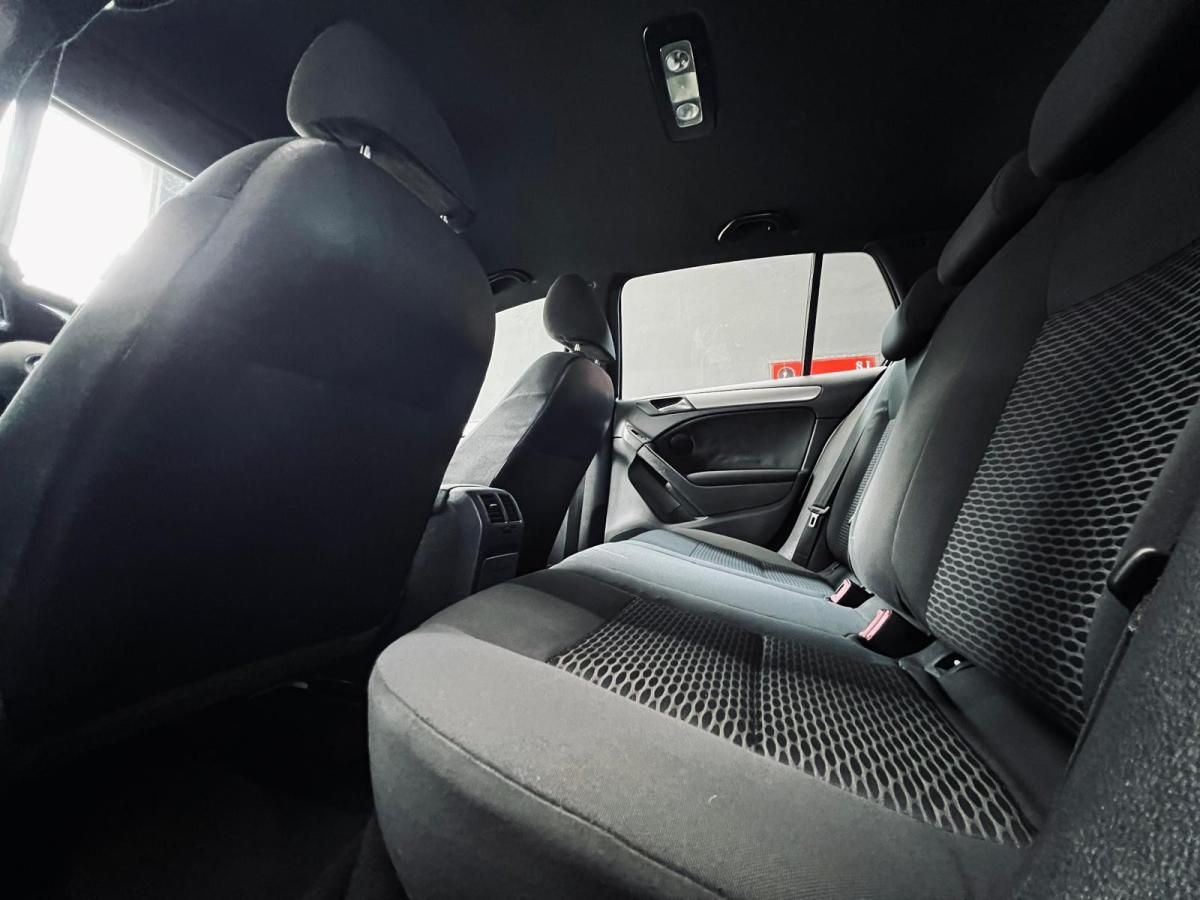 volkswagen-golf-2010-diesel-1598cc