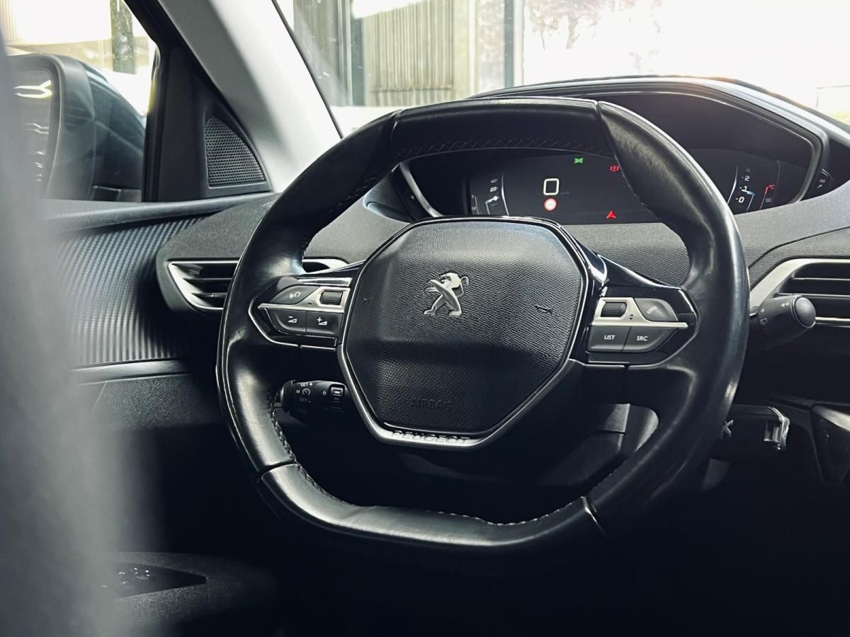 peugeot-3008-2017-diesel-1560cc