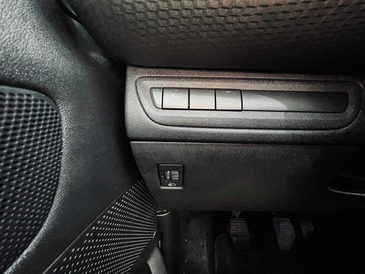 peugeot-2008-2018-gasolina-1199cc