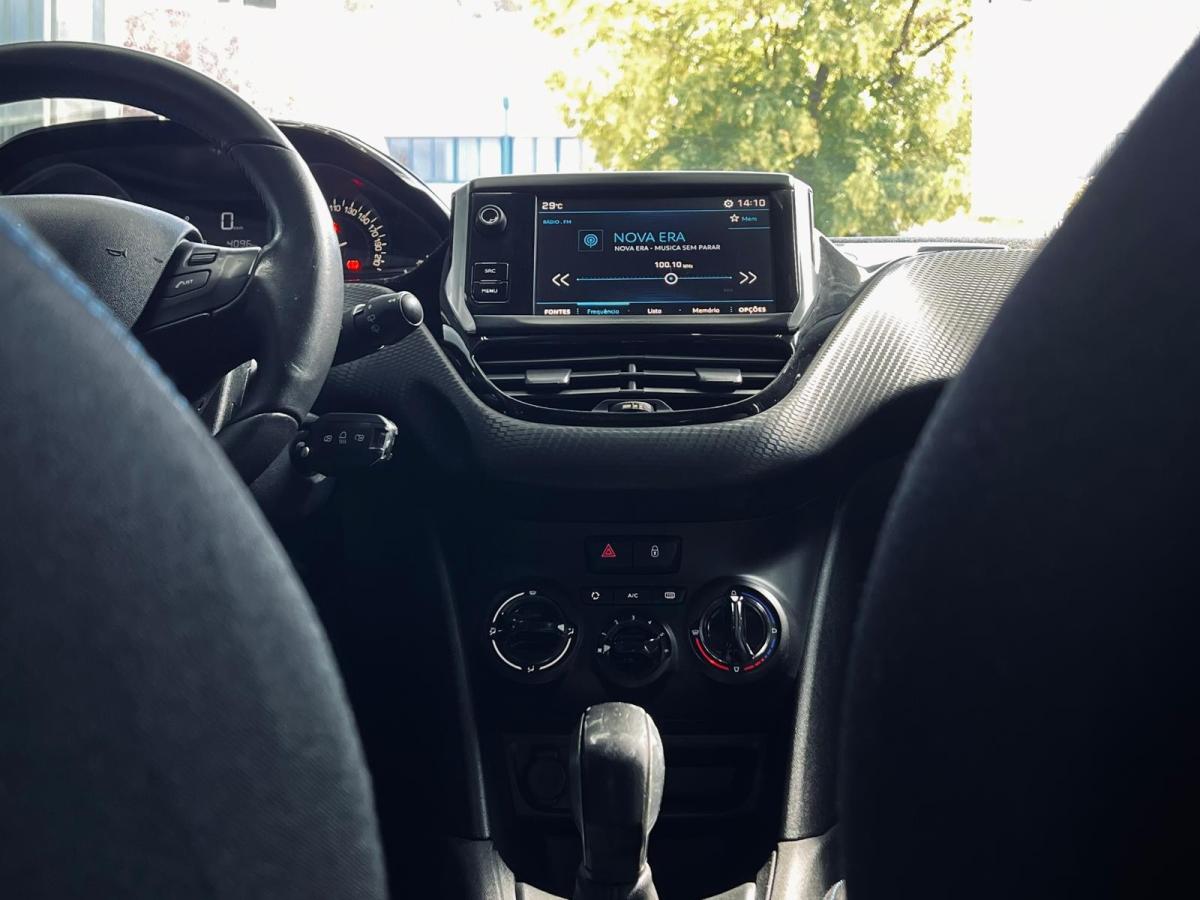 peugeot-208-2018-gasolina-1199cc