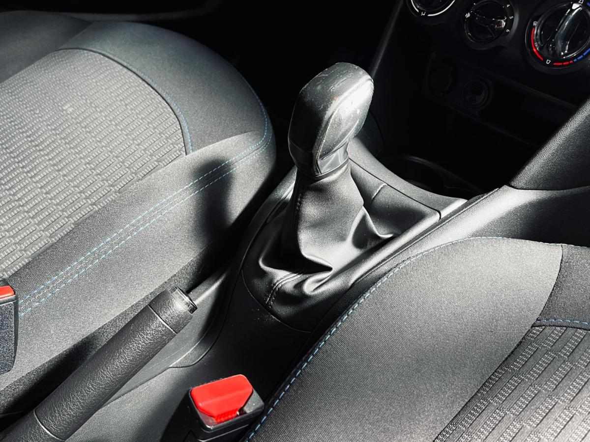 peugeot-208-2018-gasolina-1199cc