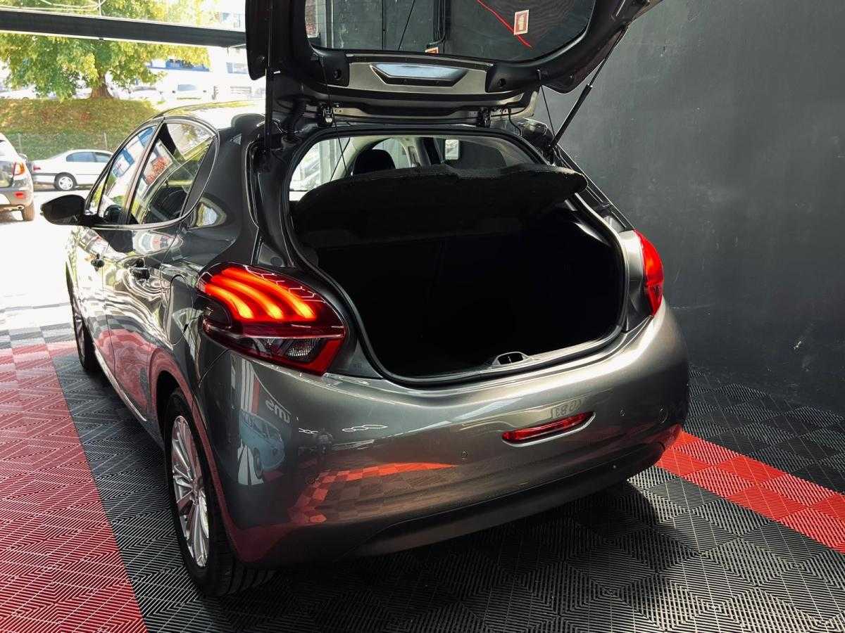 peugeot-208-2018-gasolina-1199cc