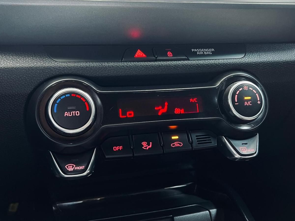 kia-stonic-2019-diesel-1598cc
