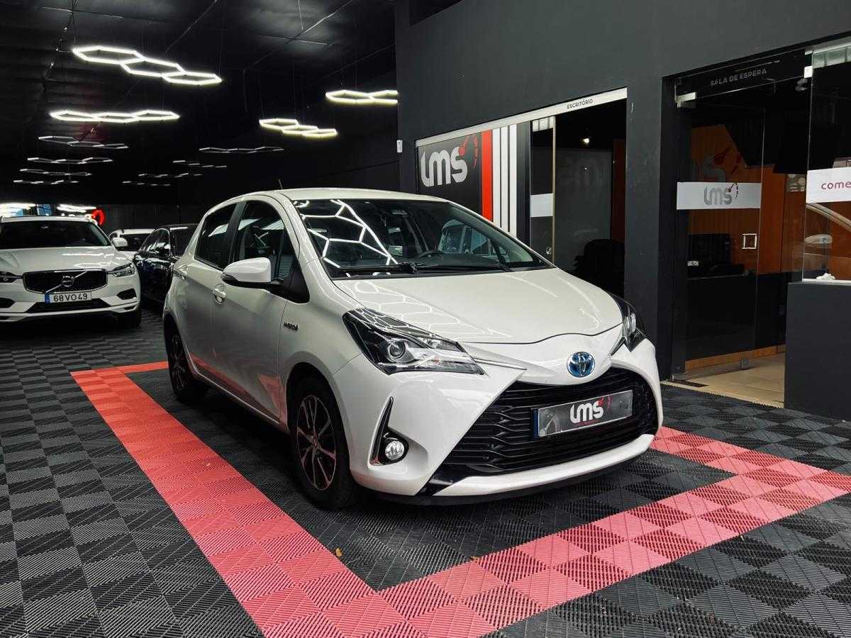 toyota-yaris-2018-hibrido-a-gasolina-1497cc