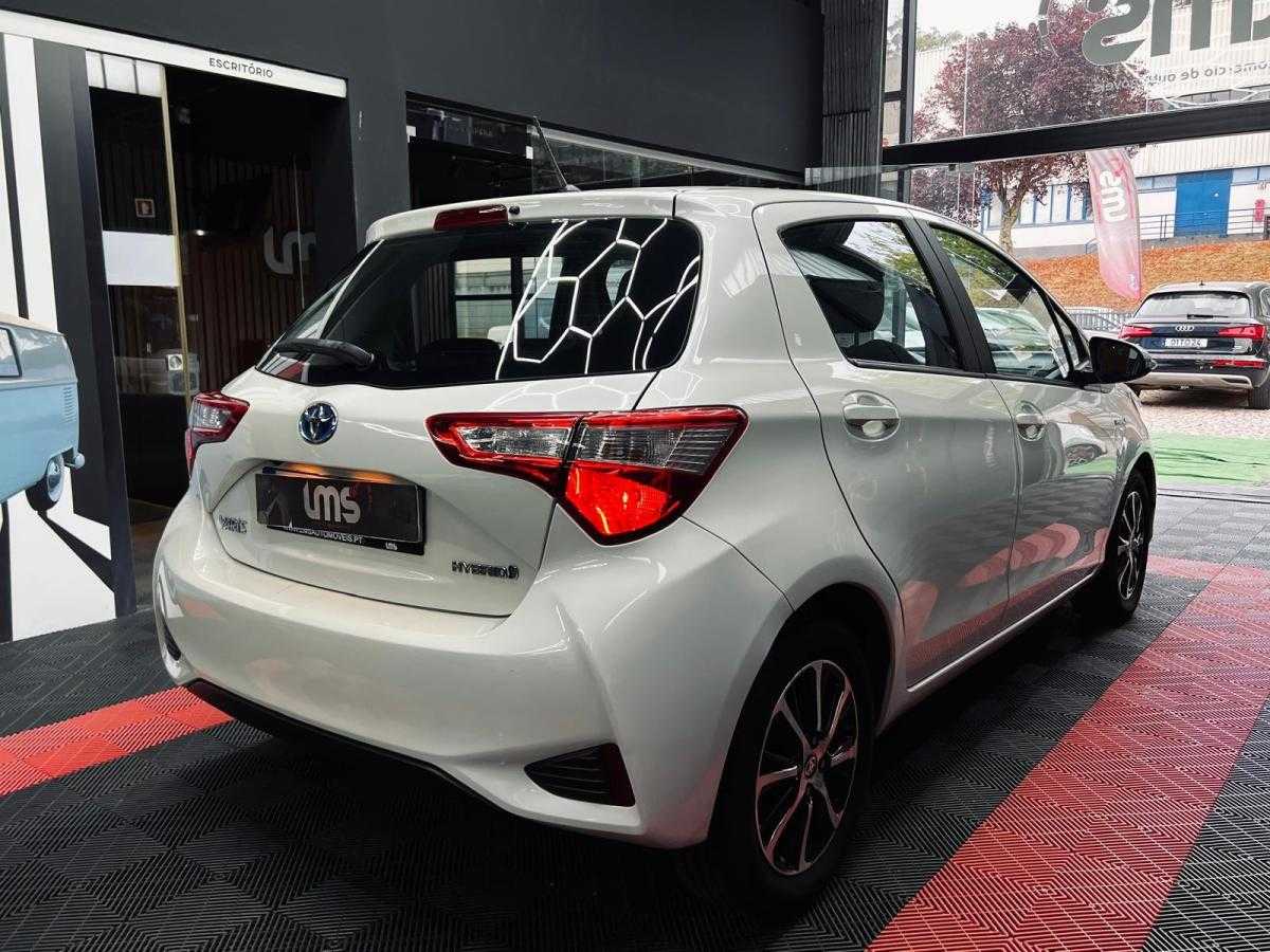 toyota-yaris-2018-hibrido-a-gasolina-1497cc