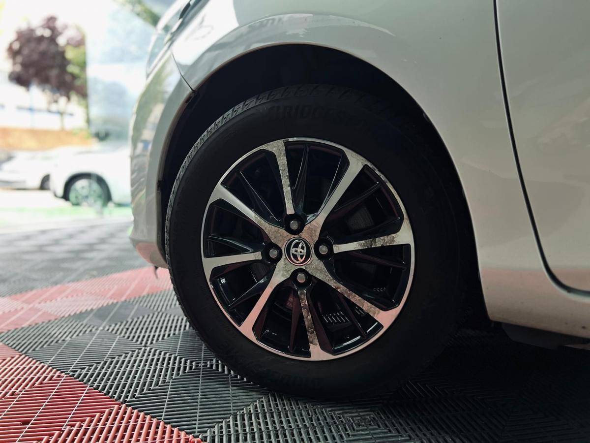 toyota-yaris-2018-hibrido-a-gasolina-1497cc