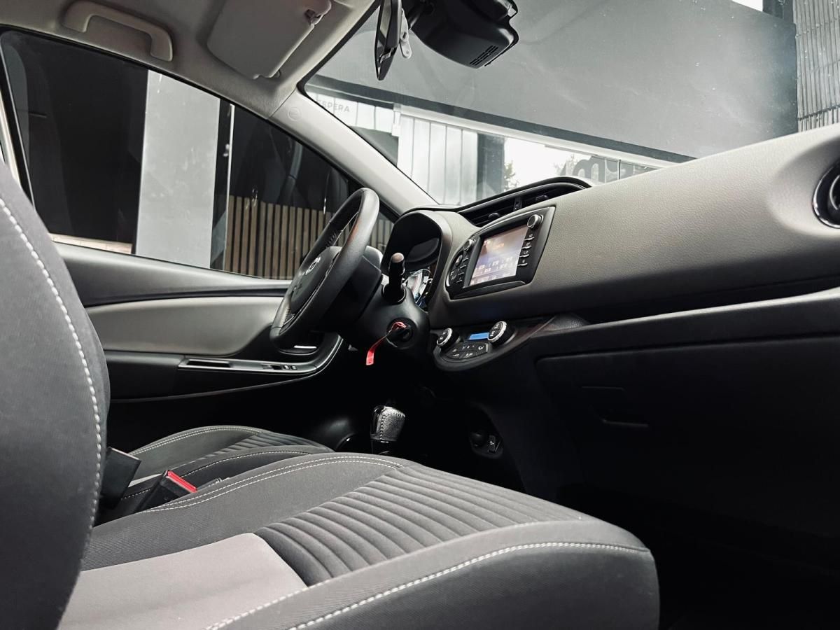 toyota-yaris-2018-hibrido-a-gasolina-1497cc