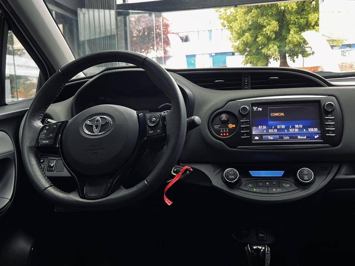 toyota-yaris-2018-hibrido-a-gasolina-1497cc