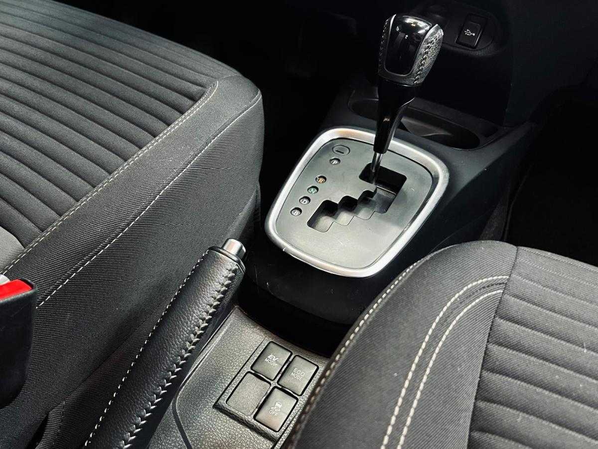 toyota-yaris-2018-hibrido-a-gasolina-1497cc