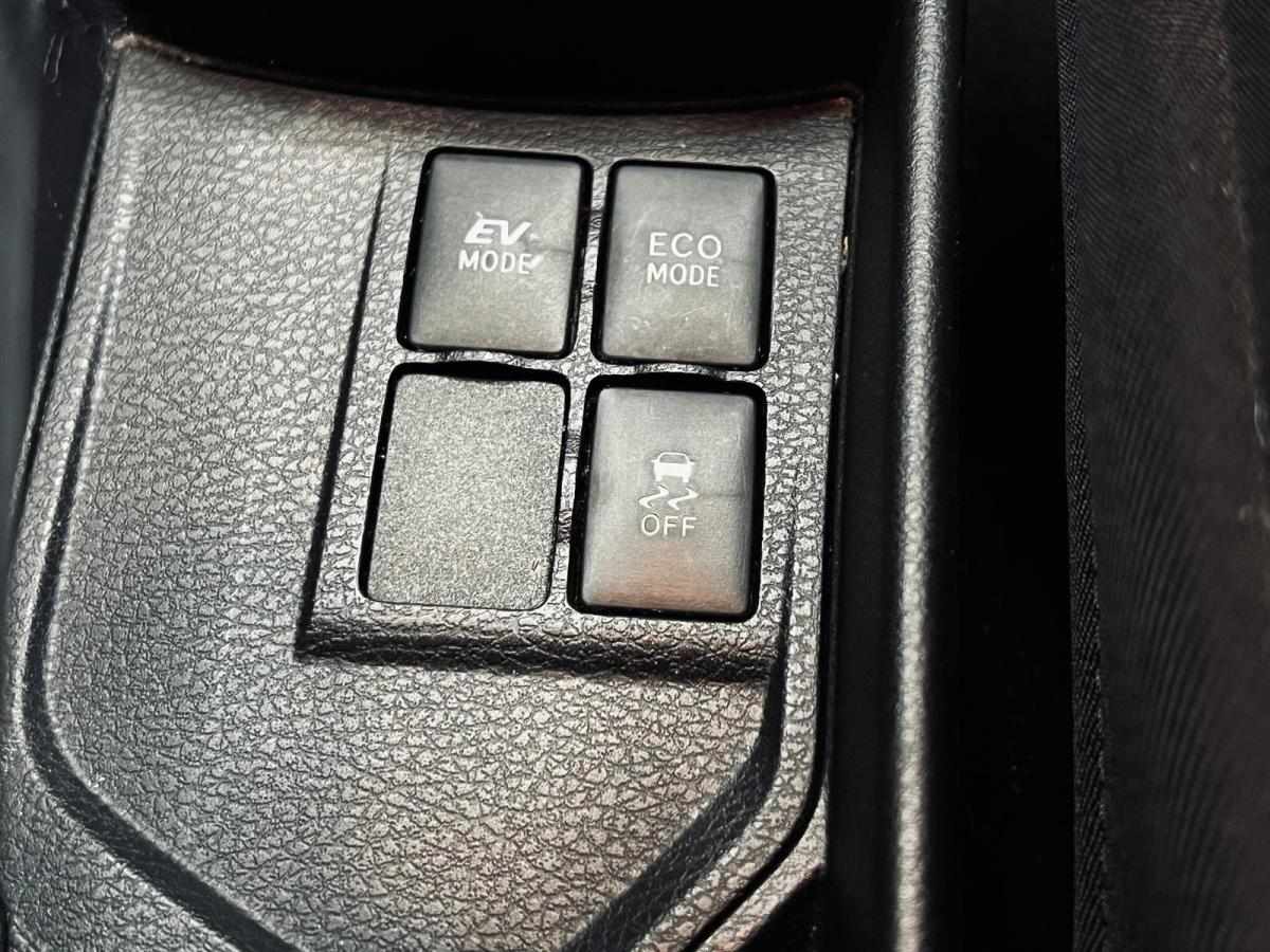 toyota-yaris-2018-hibrido-a-gasolina-1497cc