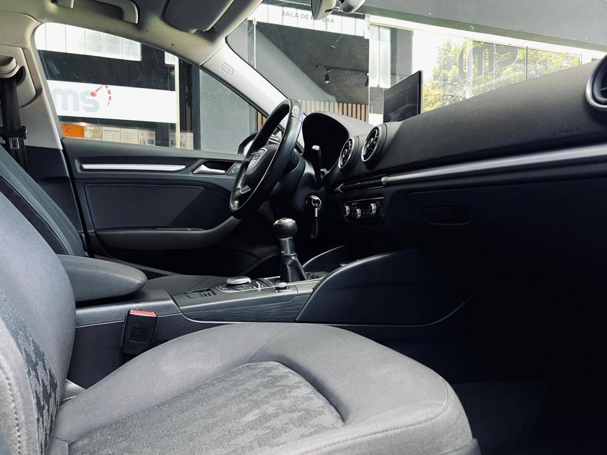audi-a3-sportback-2015-diesel-1598cc