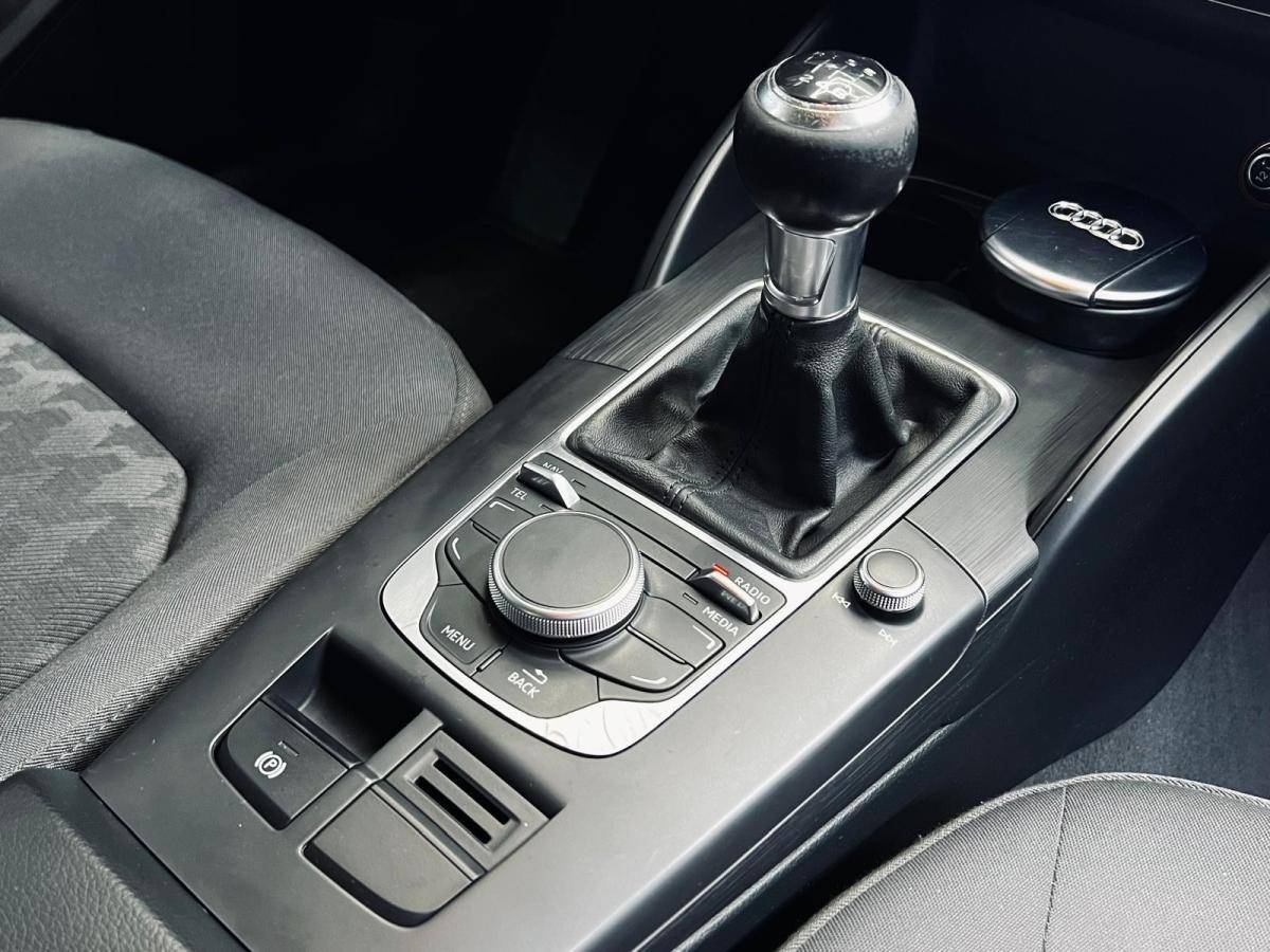 audi-a3-sportback-2015-diesel-1598cc