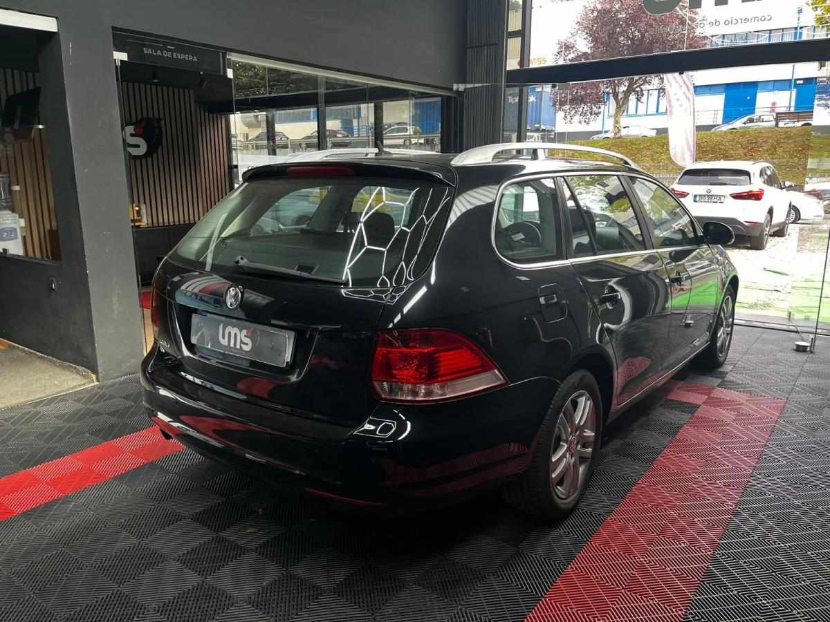 volkswagen-golf-variant-2010-diesel-1598cc