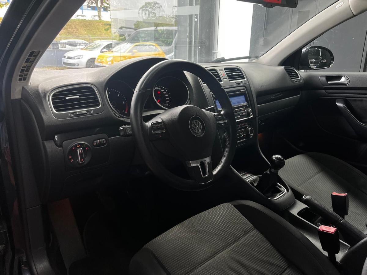 volkswagen-golf-variant-2010-diesel-1598cc