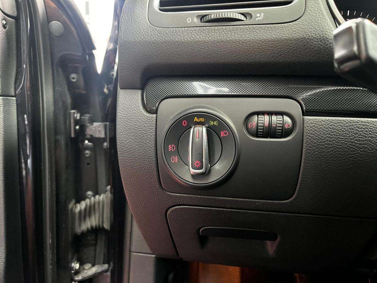 volkswagen-golf-variant-2010-diesel-1598cc
