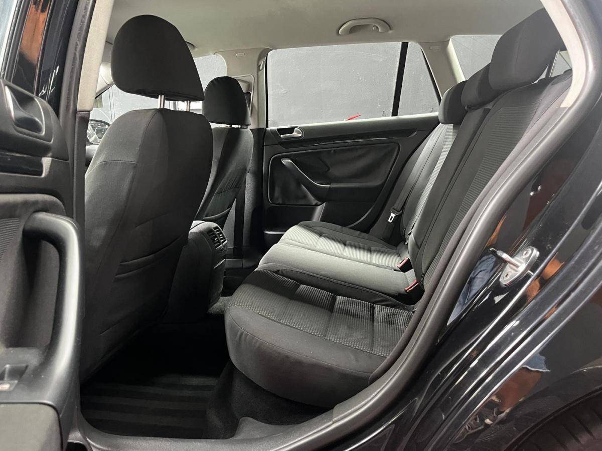 volkswagen-golf-variant-2010-diesel-1598cc