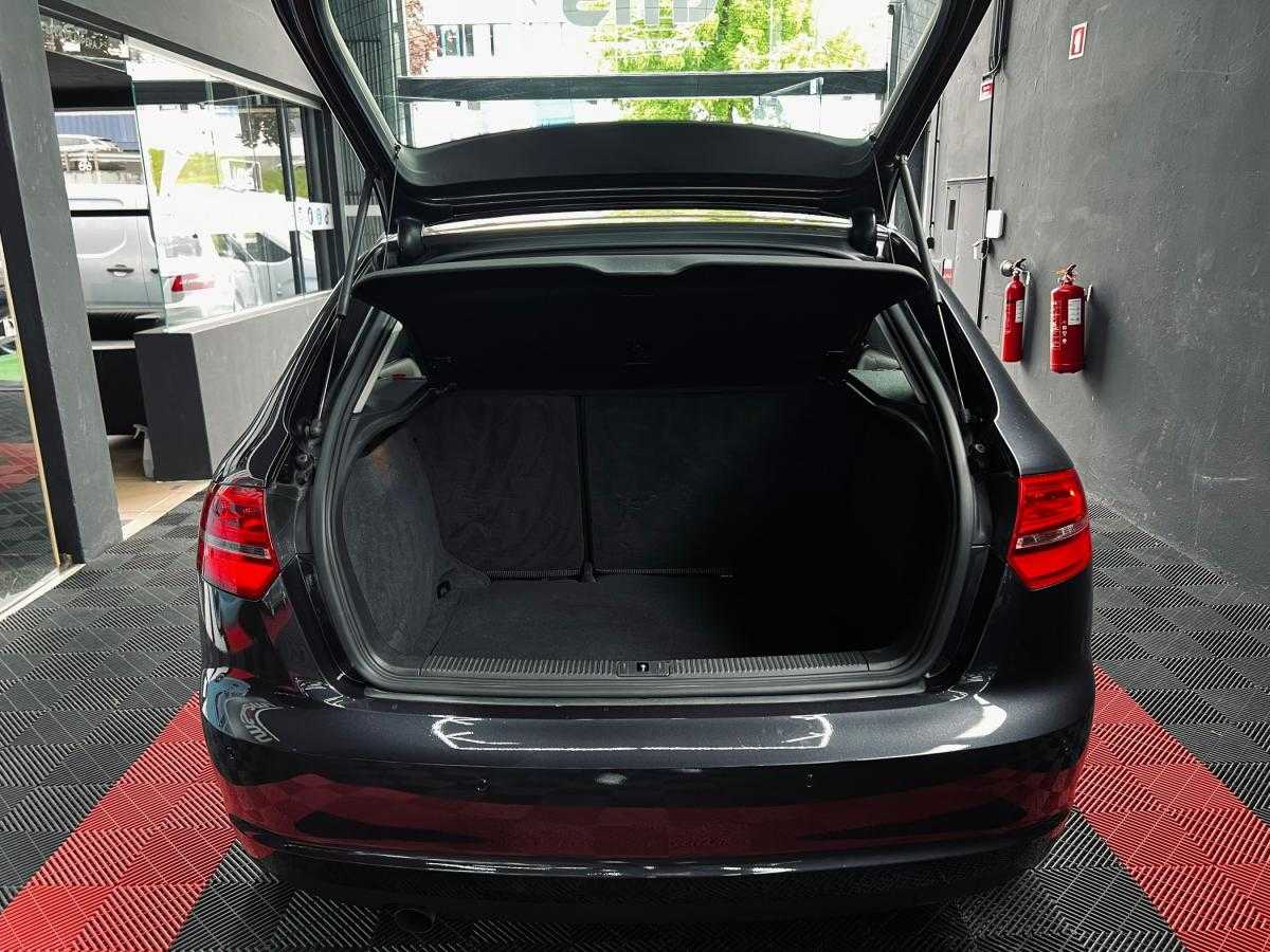 audi-a3-sportback-2010-diesel-1598cc