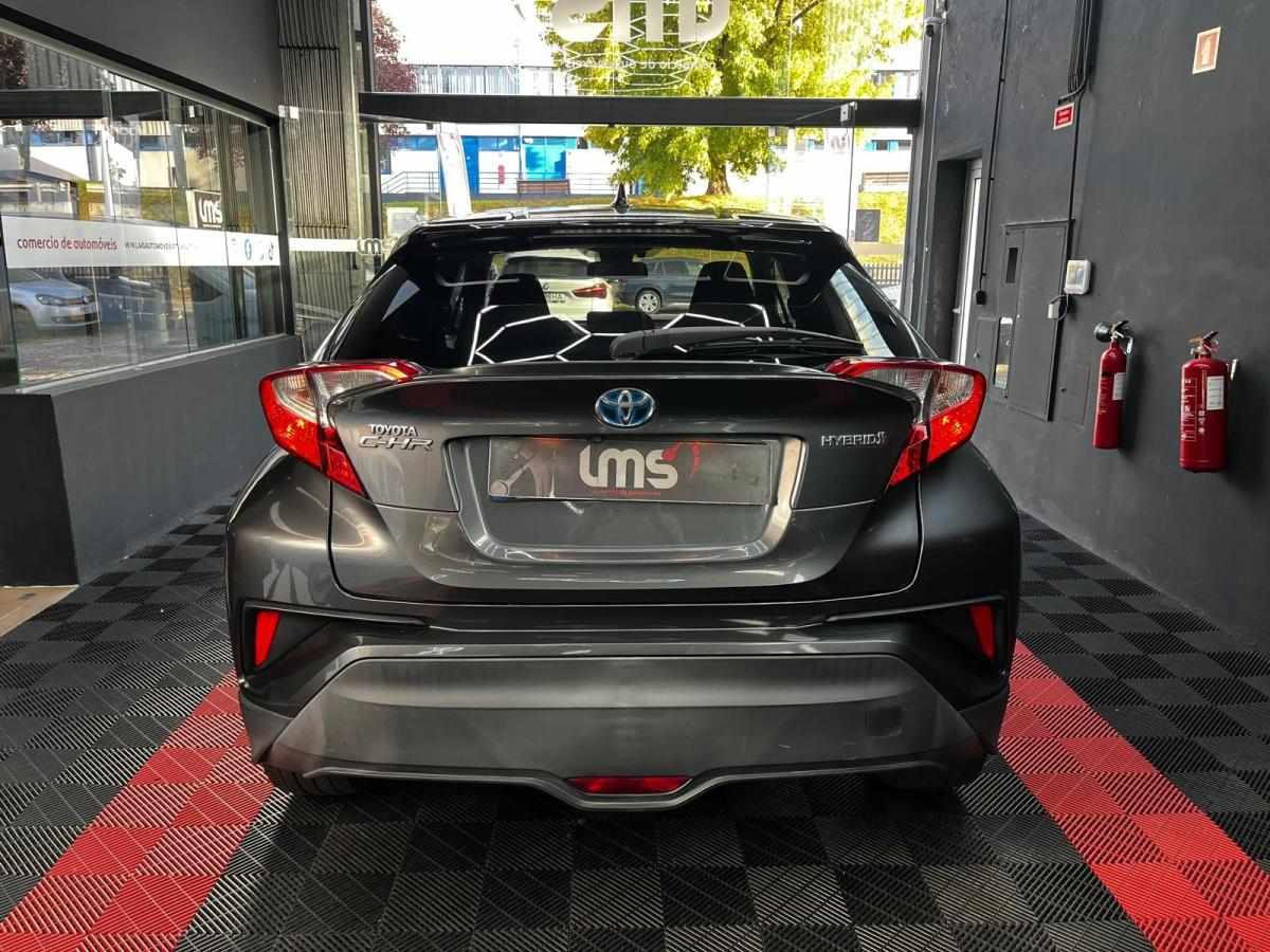 toyota-c-hr-2017-hibrido-a-gasolina-1798cc