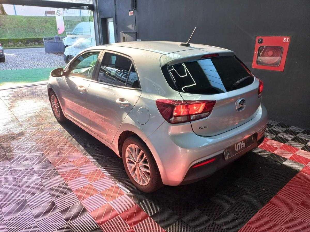kia-rio-2018-gasolina-1248cc